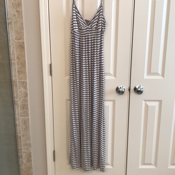 Old Navy Dresses & Skirts - Old Navy Women’s Gray and White Striped Maxi Dress